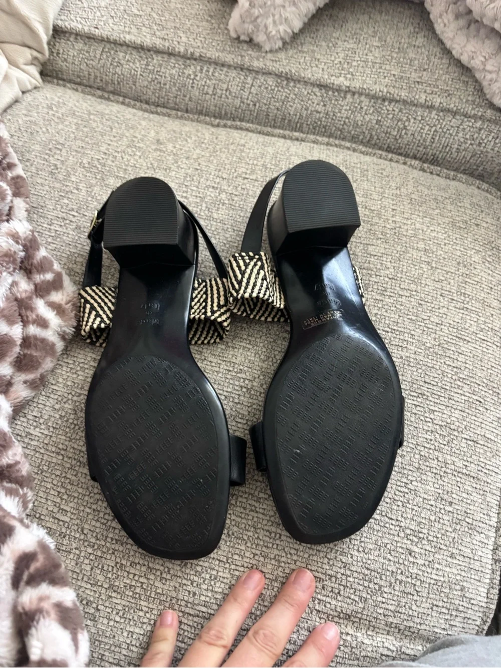Italian Shoemakers sleek black